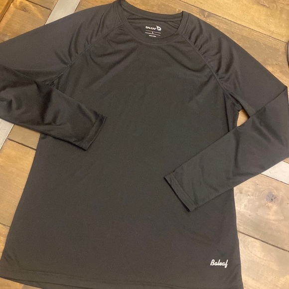 Baleaf‎ long sleeve performance shirt size L - Picture 1 of 3